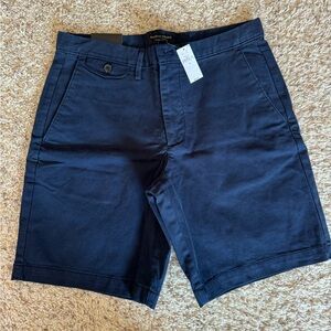 Banana Republic Lived-In Chino shorts in Navy